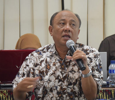 Dok. PKMK: Prof. Hari Kusnanto