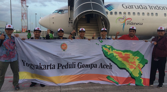 Tim Klaster Kesehatan dalam Program DIY Peduli Gempa Aceh